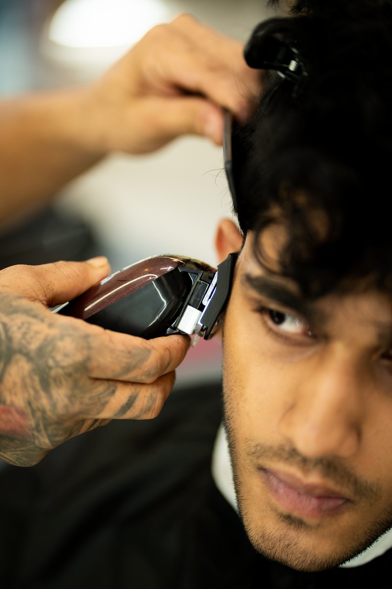 Men's hair spa and massage at La Gracia